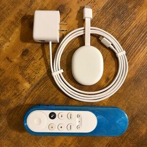 Google Chromecast with Google TV 4K - Ethernet & Remote Holder Bundle